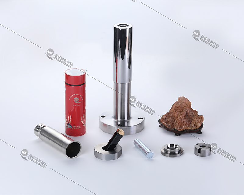 日用品（口红、保温杯）的应用