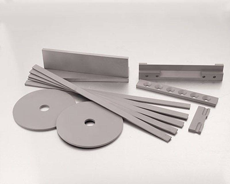 Wholesale of bladed tools